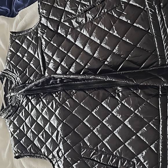New Stone Falcon Shiny Puffer Vest Diamond Design 3 Zippered pockets. XL. Black - Picture 9 of 13